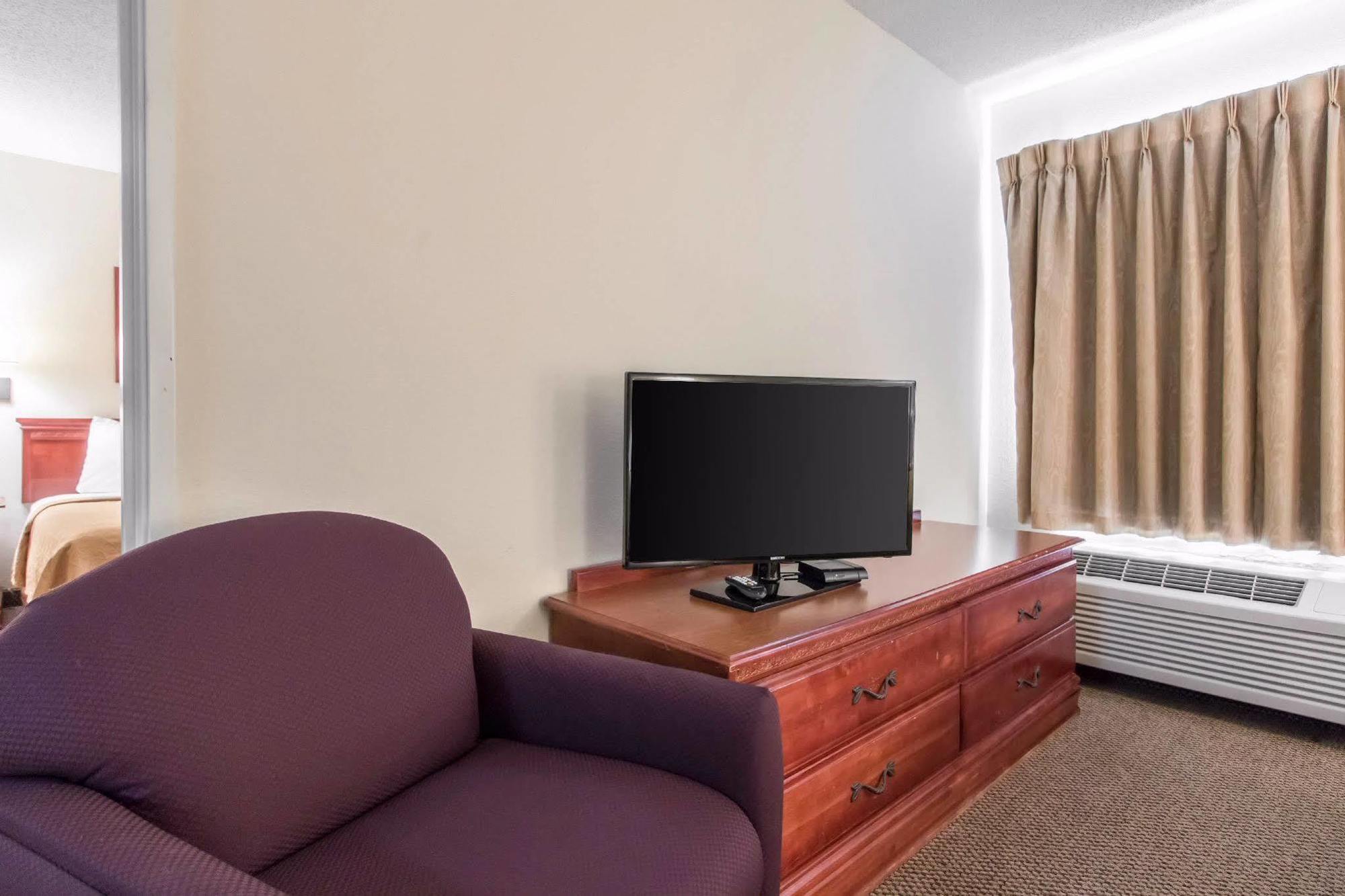 Baymont By Wyndham Hotel
