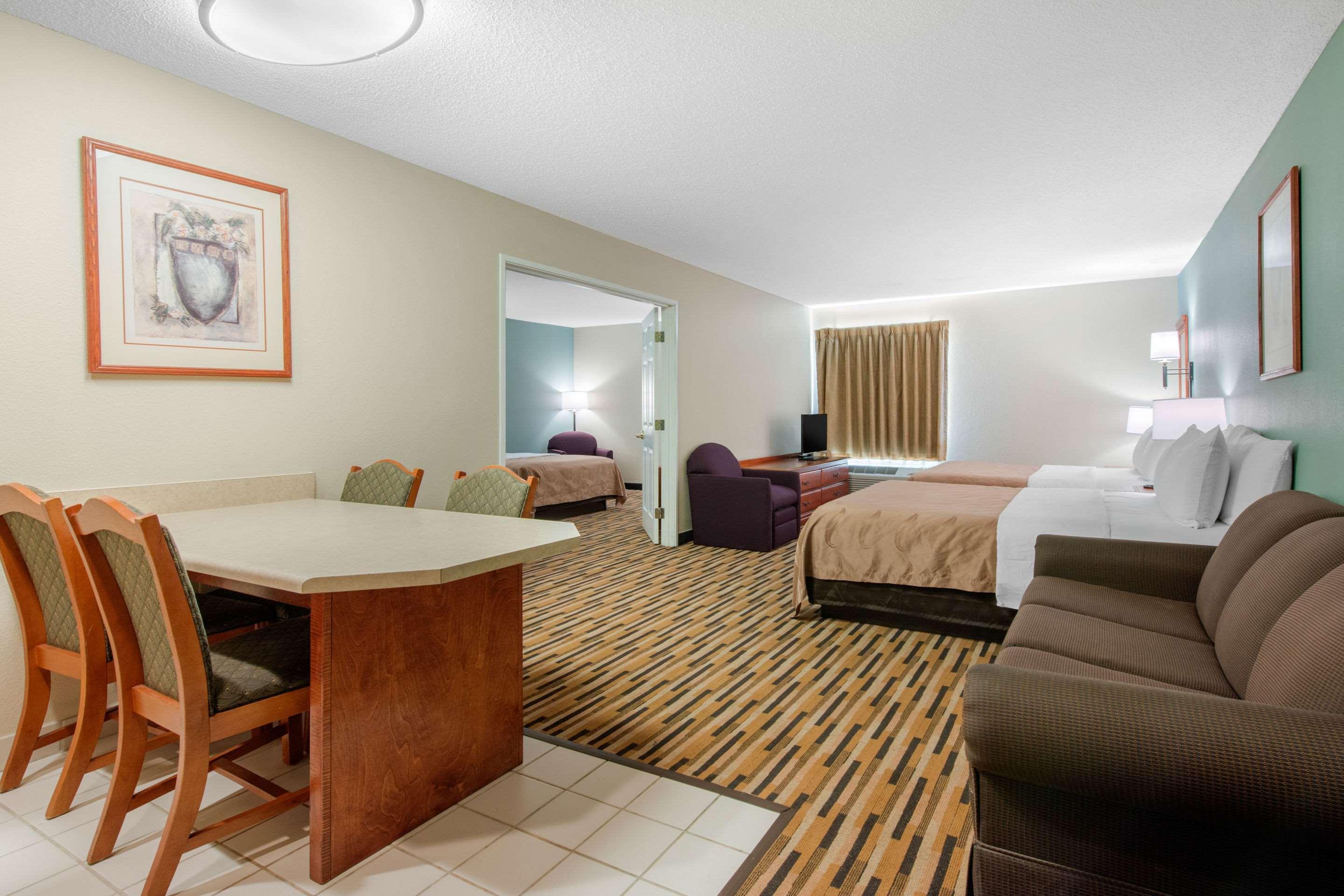 Baymont By Wyndham Hotel Port Wentworth